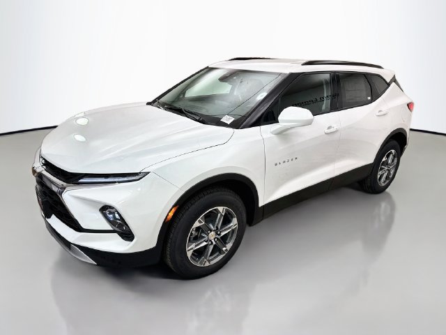 New 2026 Chevrolet Blazer LT w/ Convenience Package AWD/4WD image 3