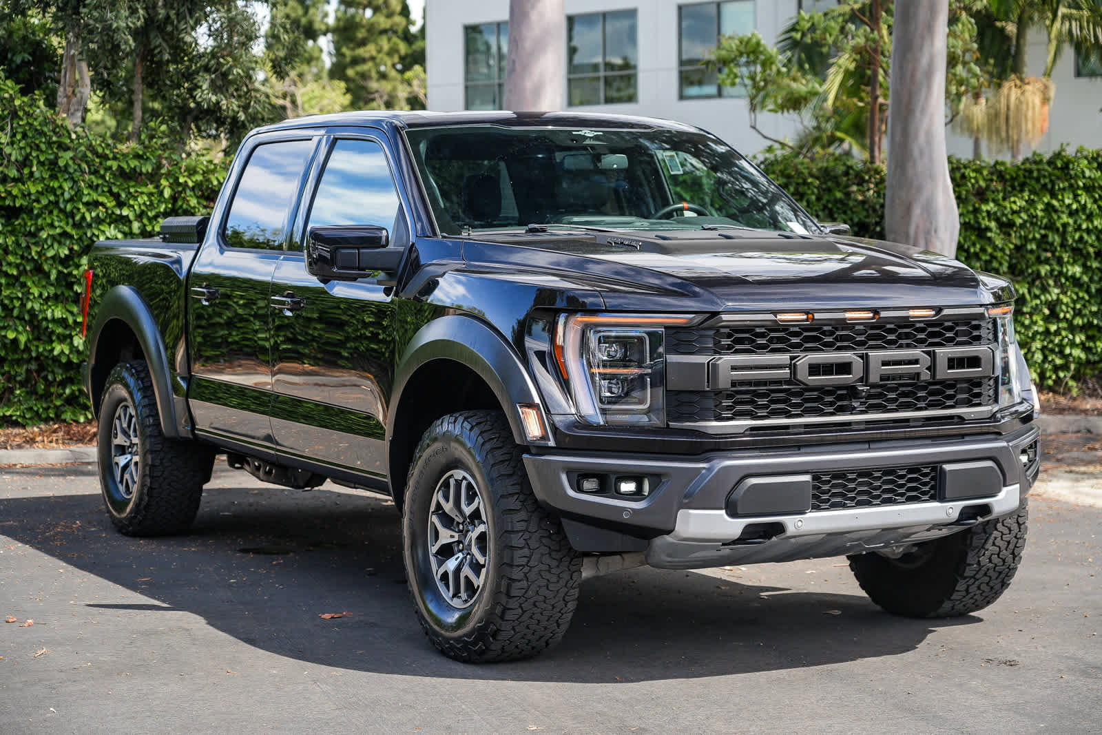 Used 2023 Ford F150 Raptor image 2