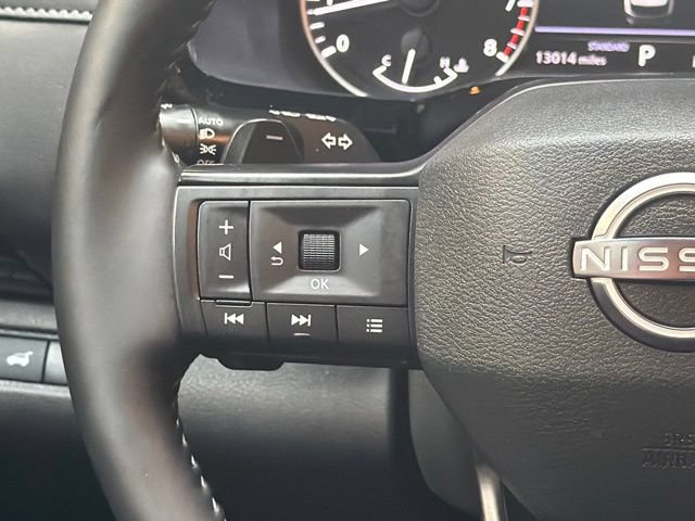Used 2026 Nissan Pathfinder SV FWD image 22