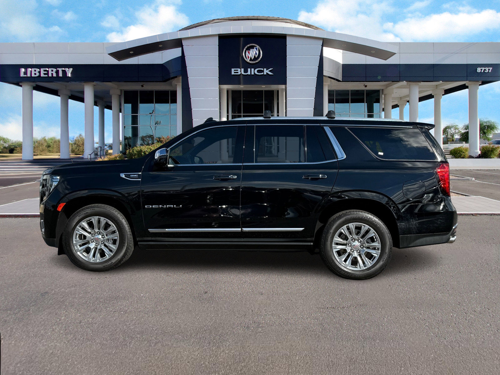 Used 2023 GMC Yukon Denali image 7