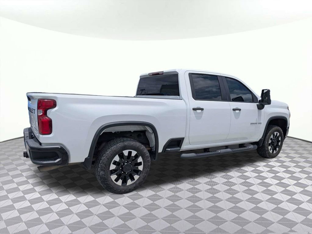Used 2020 Chevrolet Silverado 2500 Custom w/ Custom Value Package RWD image 3