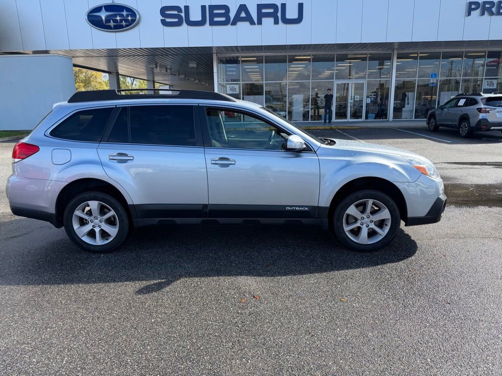 Used 2013 Subaru Outback 2.5i Premium image 2