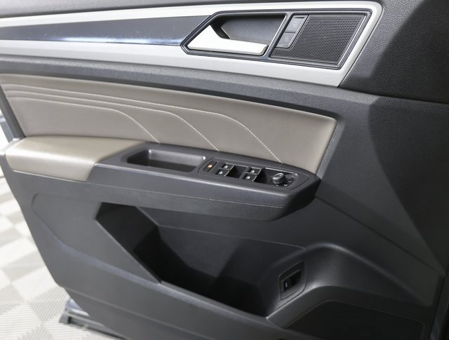 Used 2021 Volkswagen Atlas SEL R-Line image 31