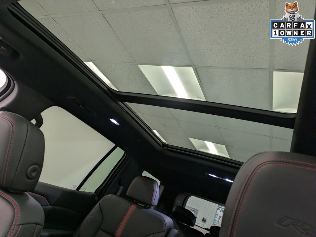 Used 2025 Chevrolet Traverse RS AWD/4WD image 21