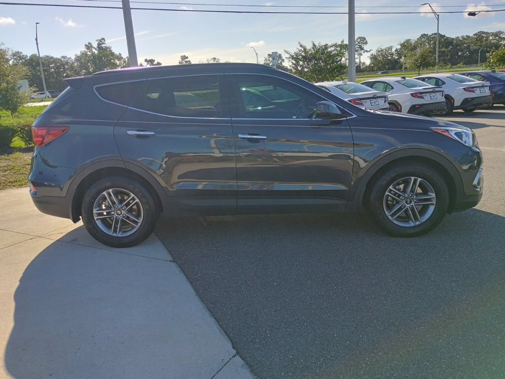 Used 2017 Hyundai Santa Fe Sport FWD image 4