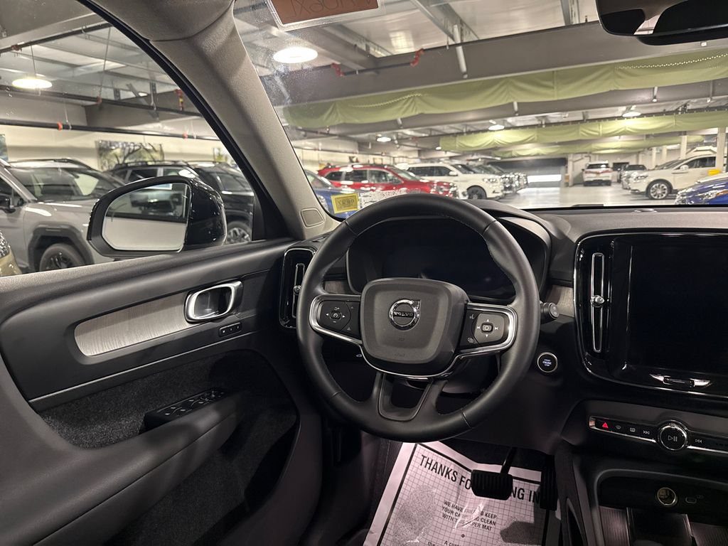 Used 2026 Volvo XC40 B5 Core w/ Protection Package Premier AWD/4WD image 23