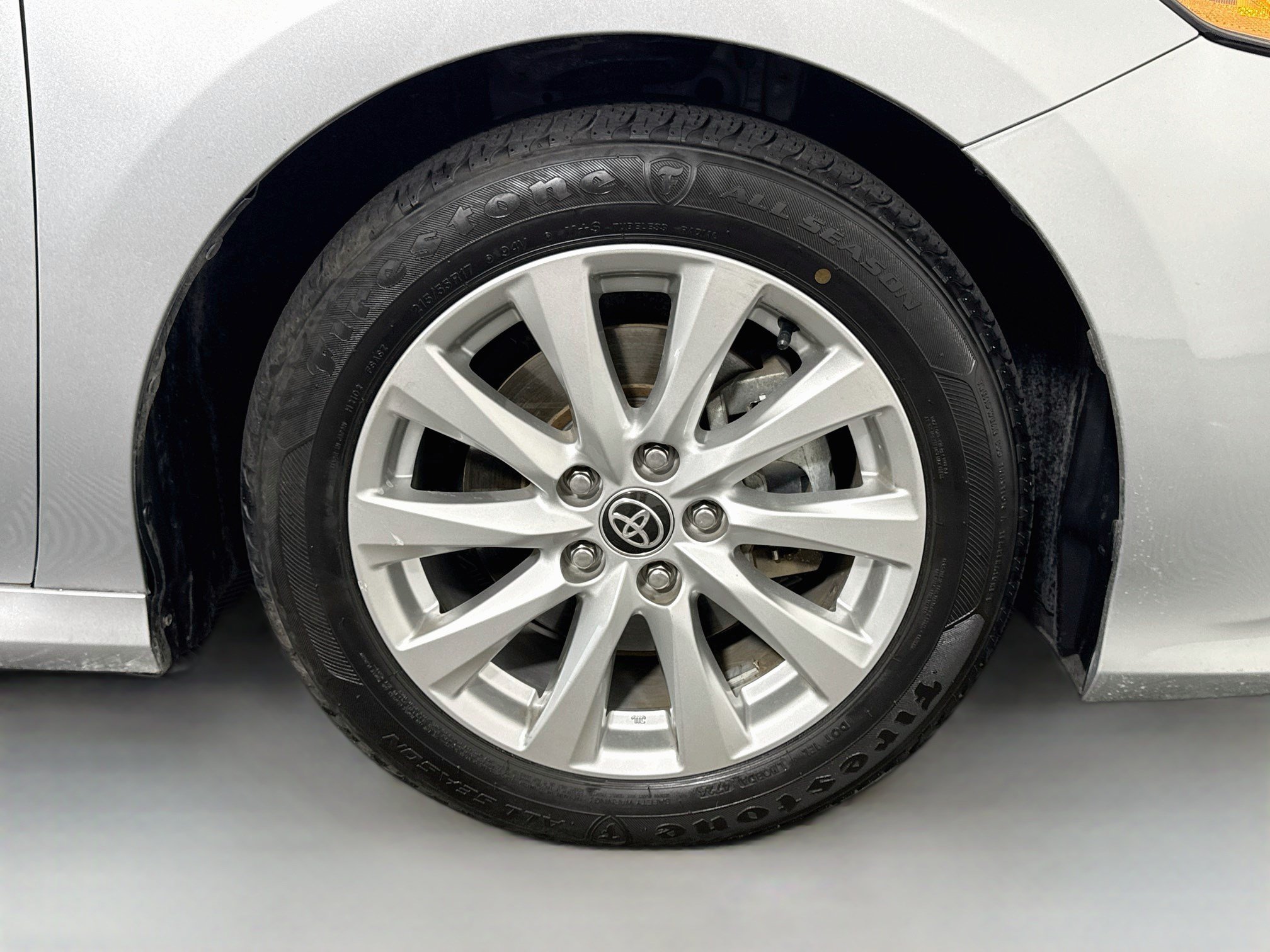 Used 2020 Toyota Camry LE FWD image 31
