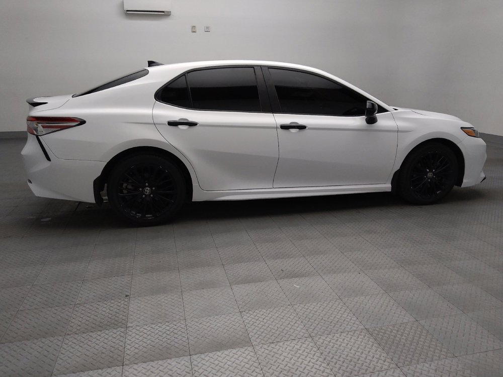 Used 2020 Toyota Camry SE image 10