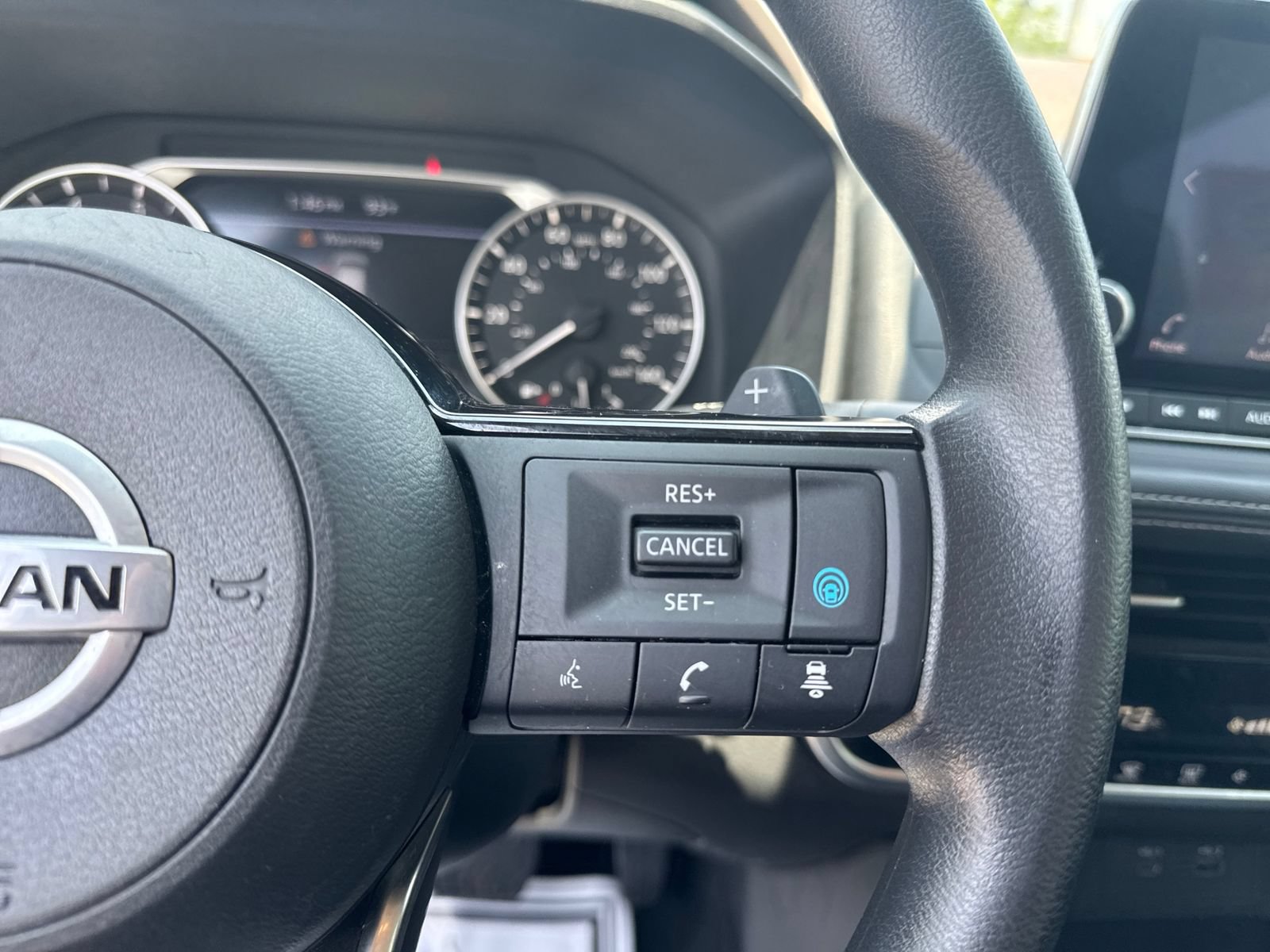 Used 2021 Nissan Rogue SV FWD image 17