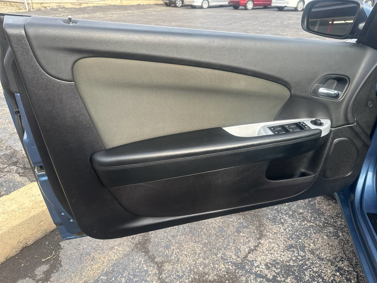 Used 2011 Chrysler 200 Touring image 14