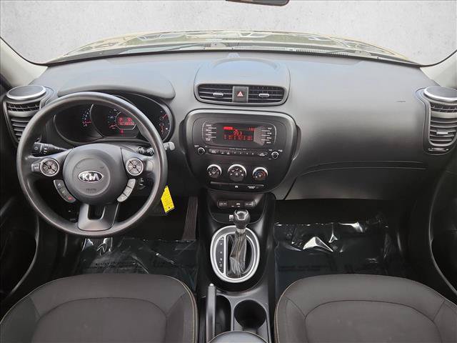 Used 2015 Kia Soul + FWD image 17