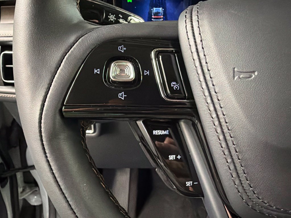 New 2027 Lincoln Aviator Reserve AWD/4WD image 16