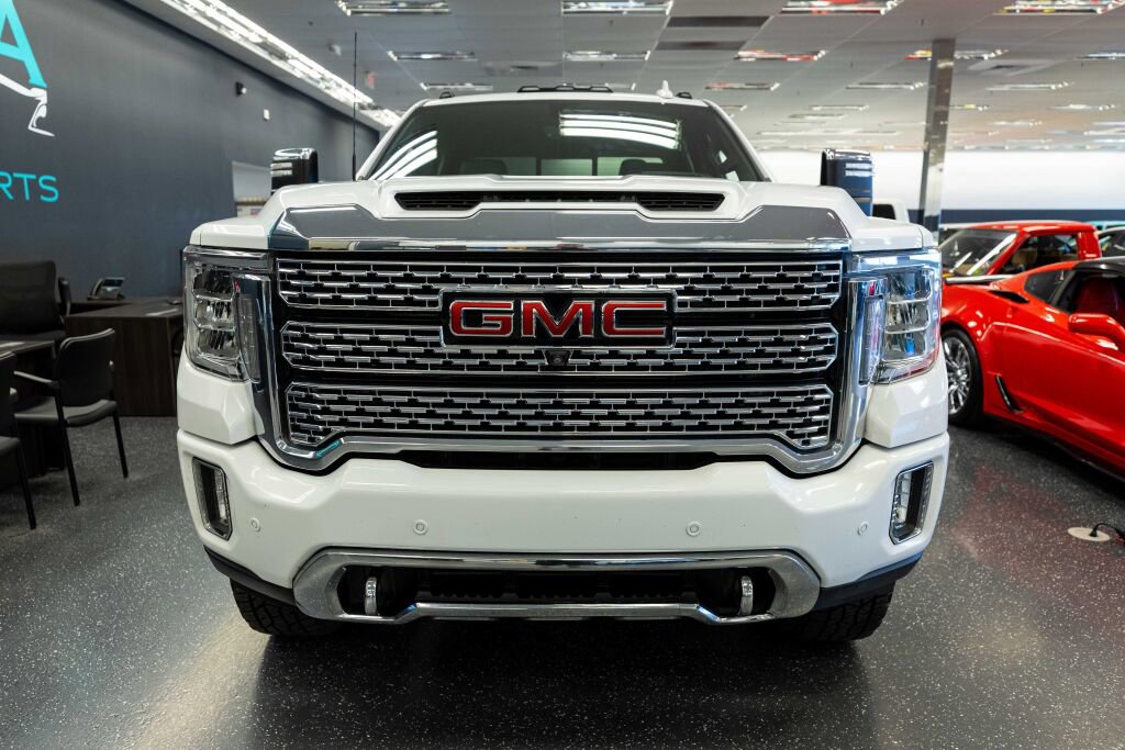 Used 2020 GMC Sierra 2500 Denali w/ Denali Ultimate Package image 2