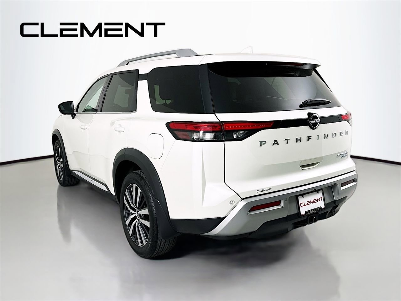 Used 2022 Nissan Pathfinder Platinum w/ Cargo Package AWD/4WD image 10