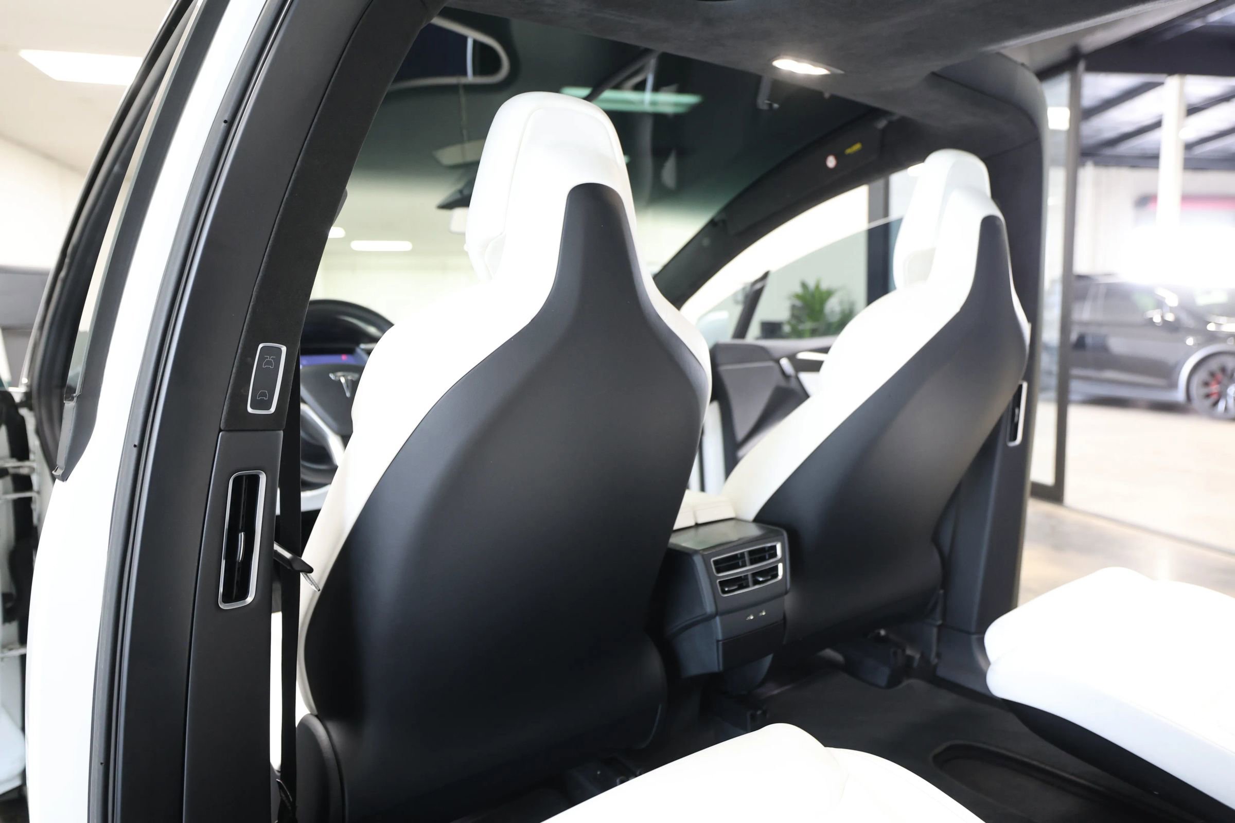 Used 2017 Tesla Model X 100D image 46