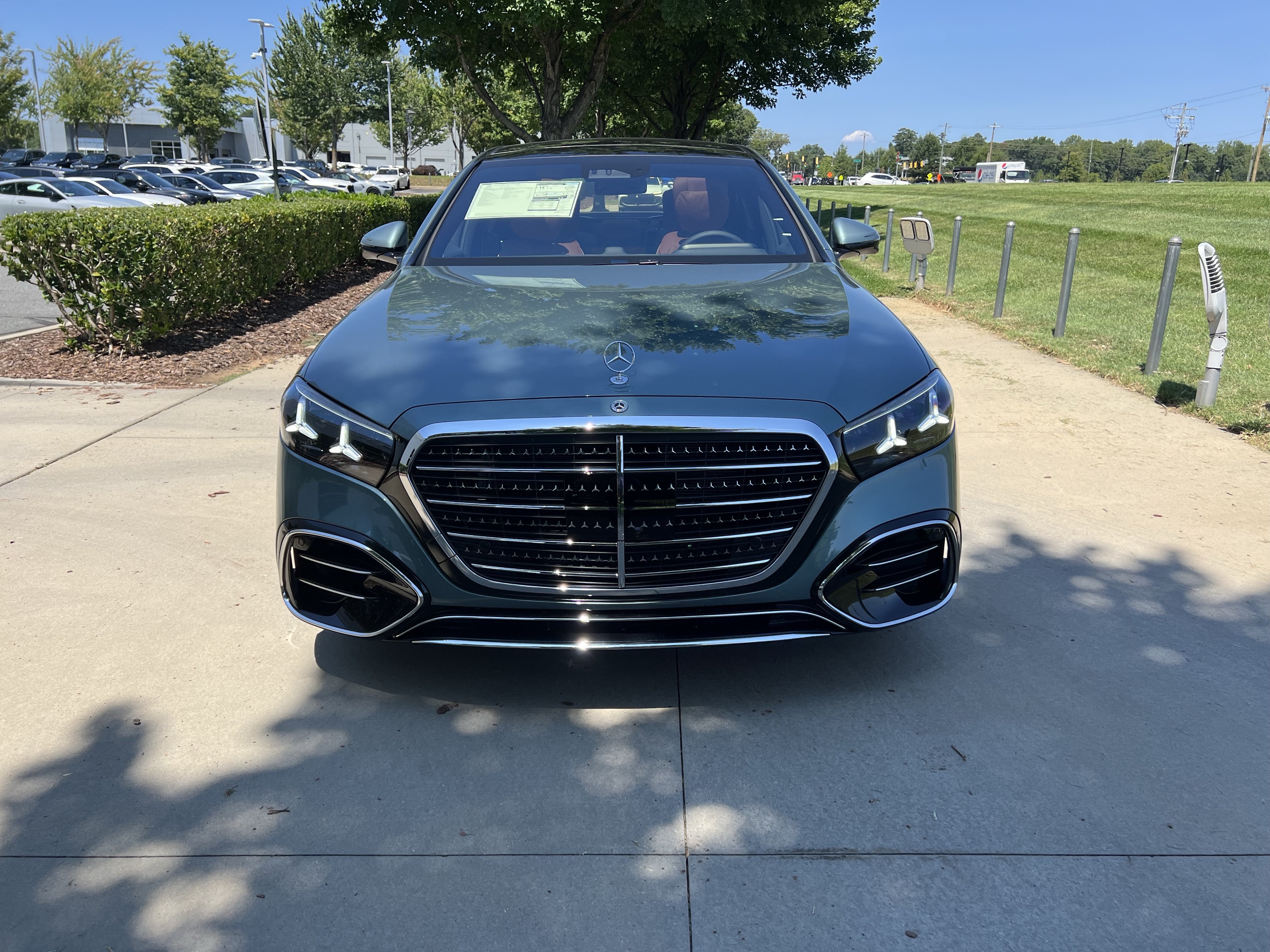 New 2027 Mercedes-Benz S 580 4MATIC Sedan image 3