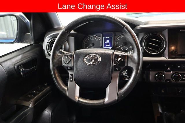 Used 2017 Toyota Tacoma TRD Off-Road w/ Premium & Technology Package image 16