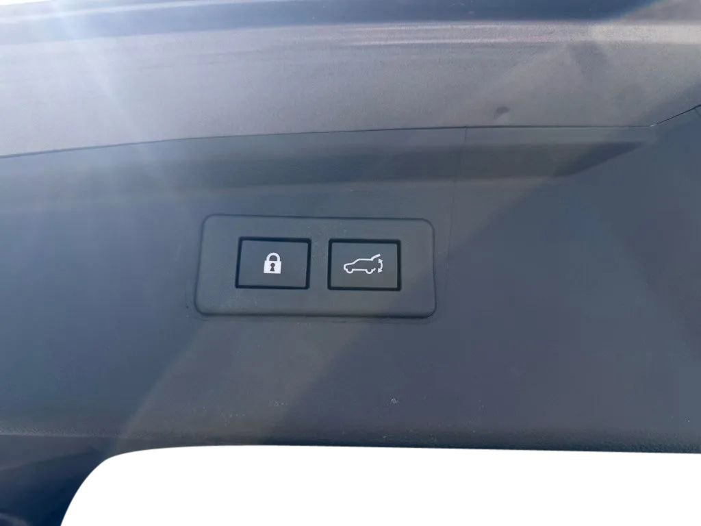 Used 2023 Subaru Outback Limited AWD/4WD image 32