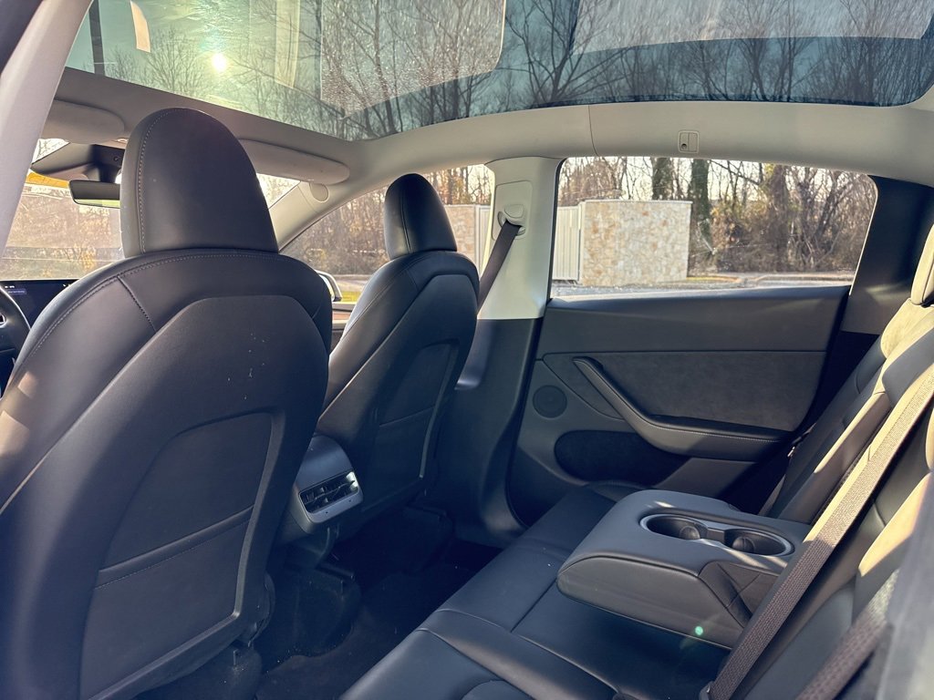 Used 2024 Tesla Model Y Long Range image 9