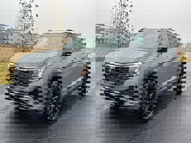 New 2026 Volkswagen Atlas Cross Sport SEL R-Line image 3