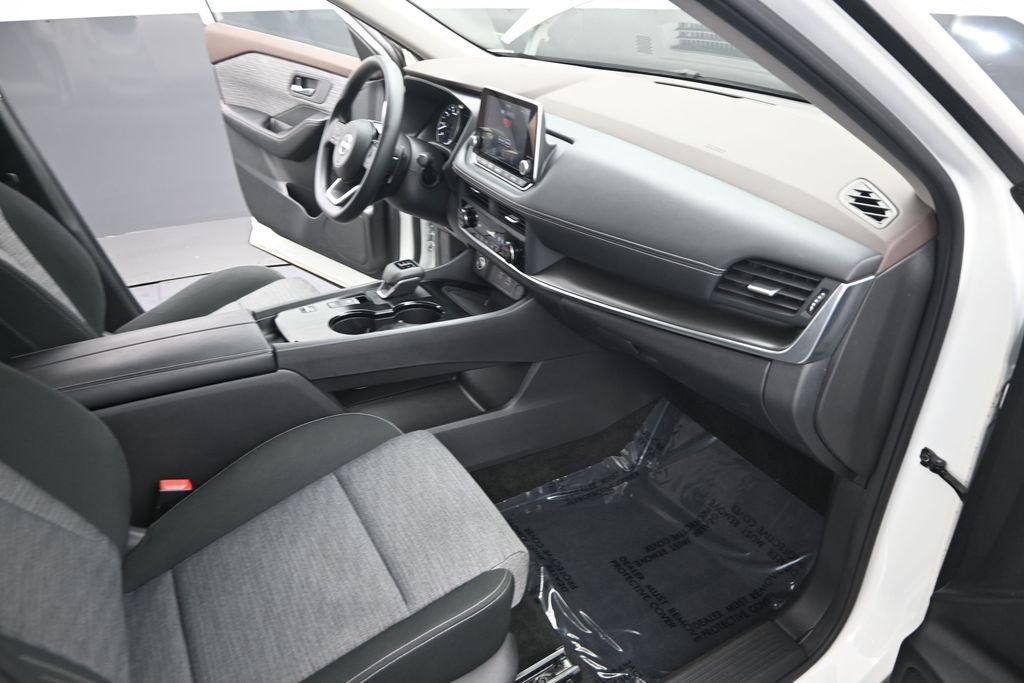 Used 2023 Nissan Rogue SV FWD image 26