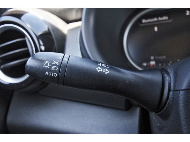 Used 2020 Nissan Kicks SV image 16