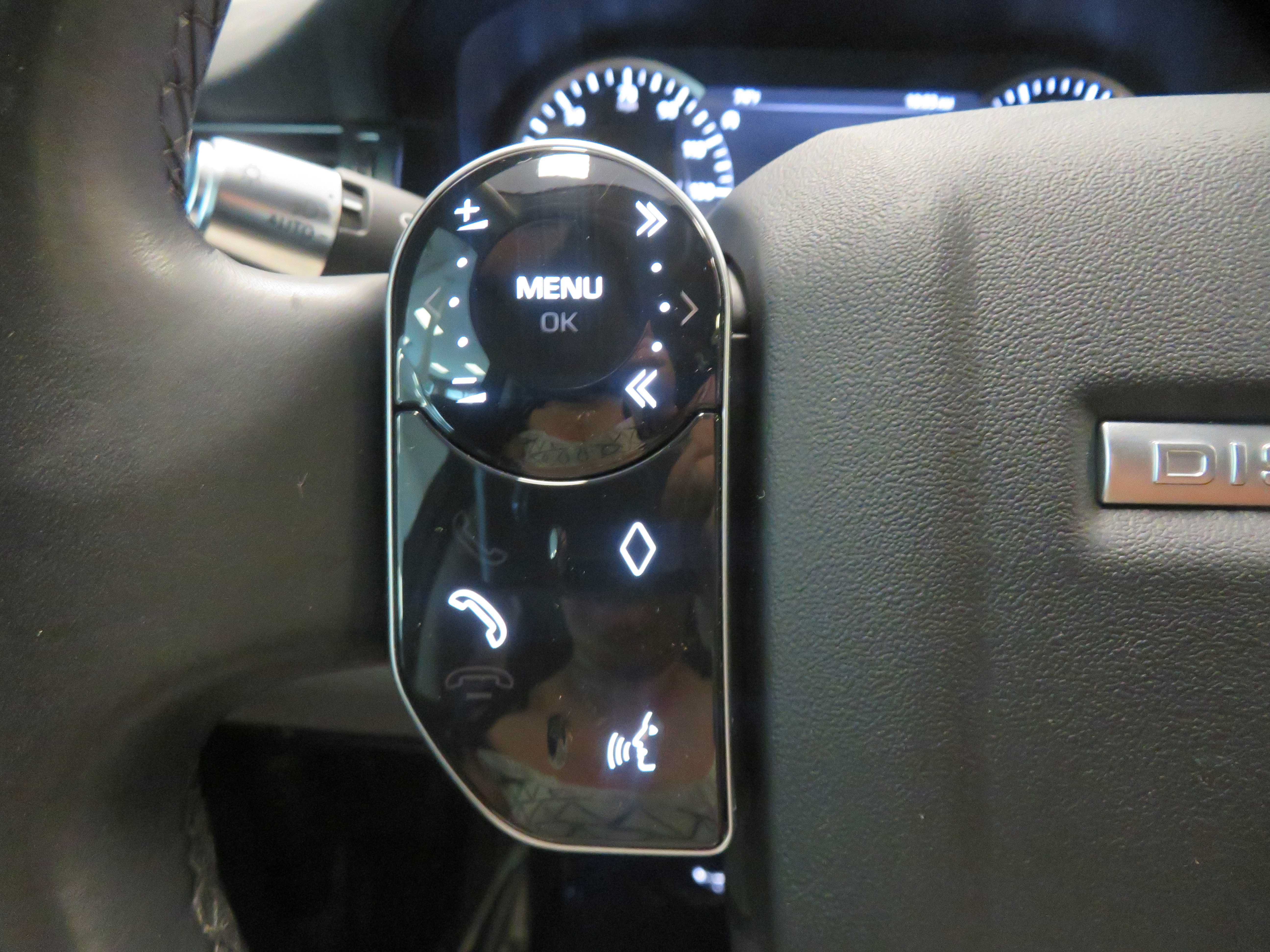 Used 2020 Land Rover Discovery Sport AWD/4WD image 32