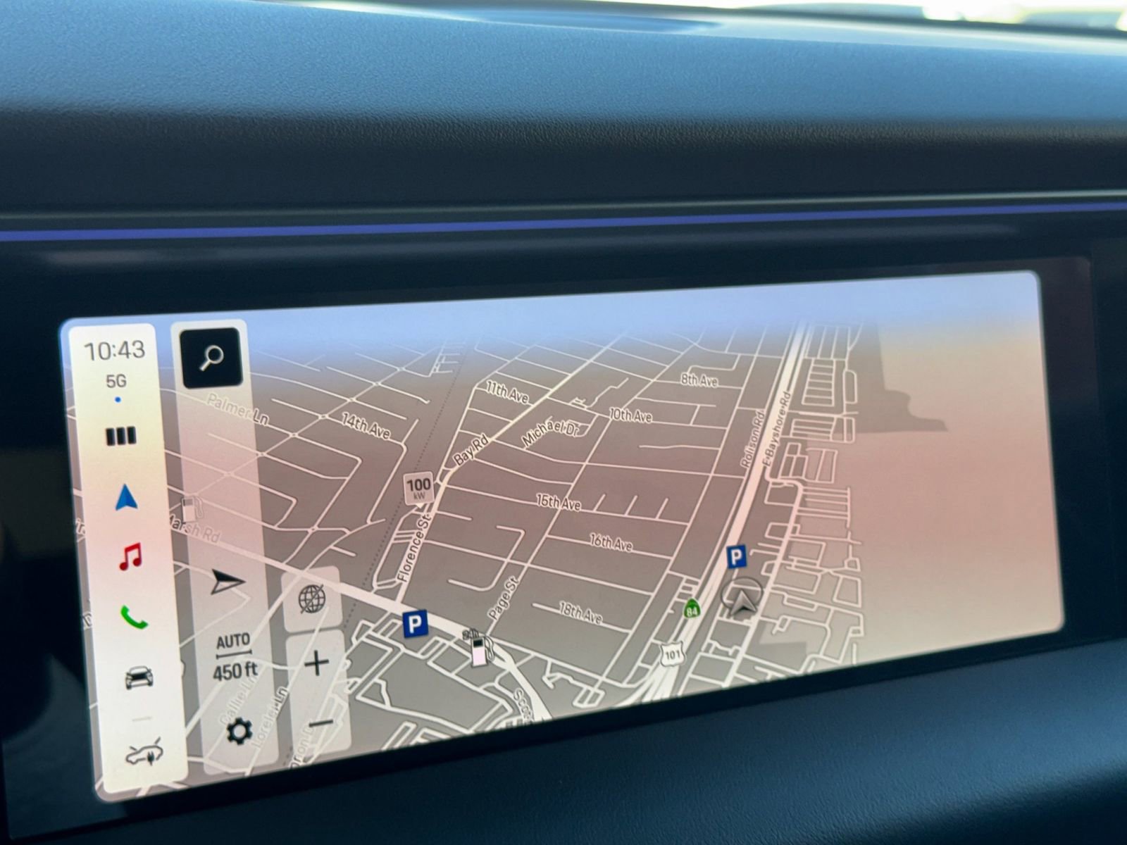 Certified 2025 Porsche Macan 4 Electric AWD/4WD image 23