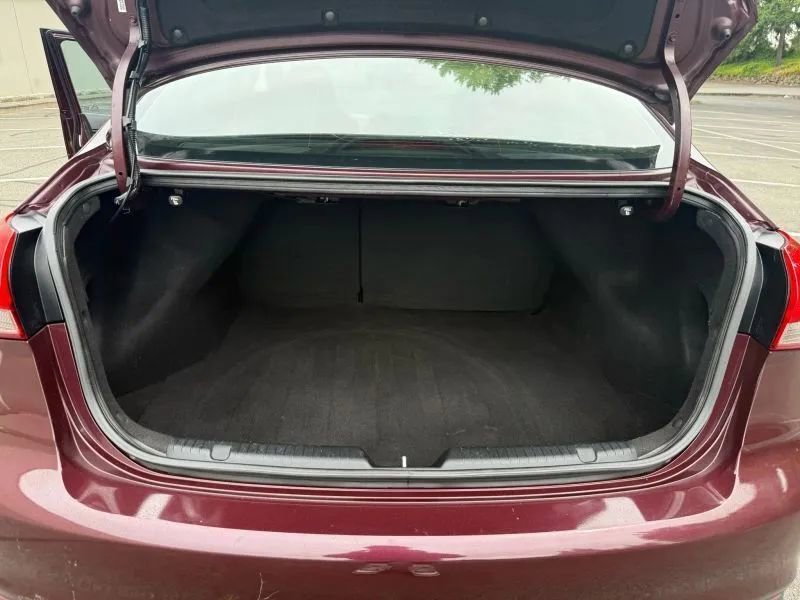 Used 2018 Kia Forte LX image 17