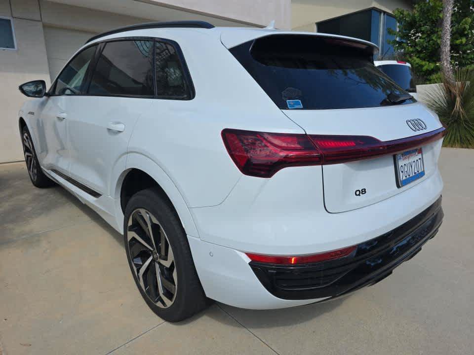 Used 2024 Audi Q8 e-tron Premium Plus w/ Premium Plus Package AWD/4WD image 7