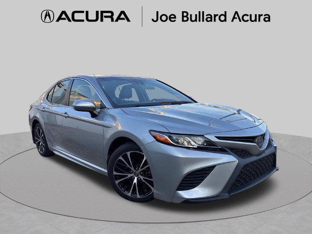 Used 2018 Toyota Camry SE