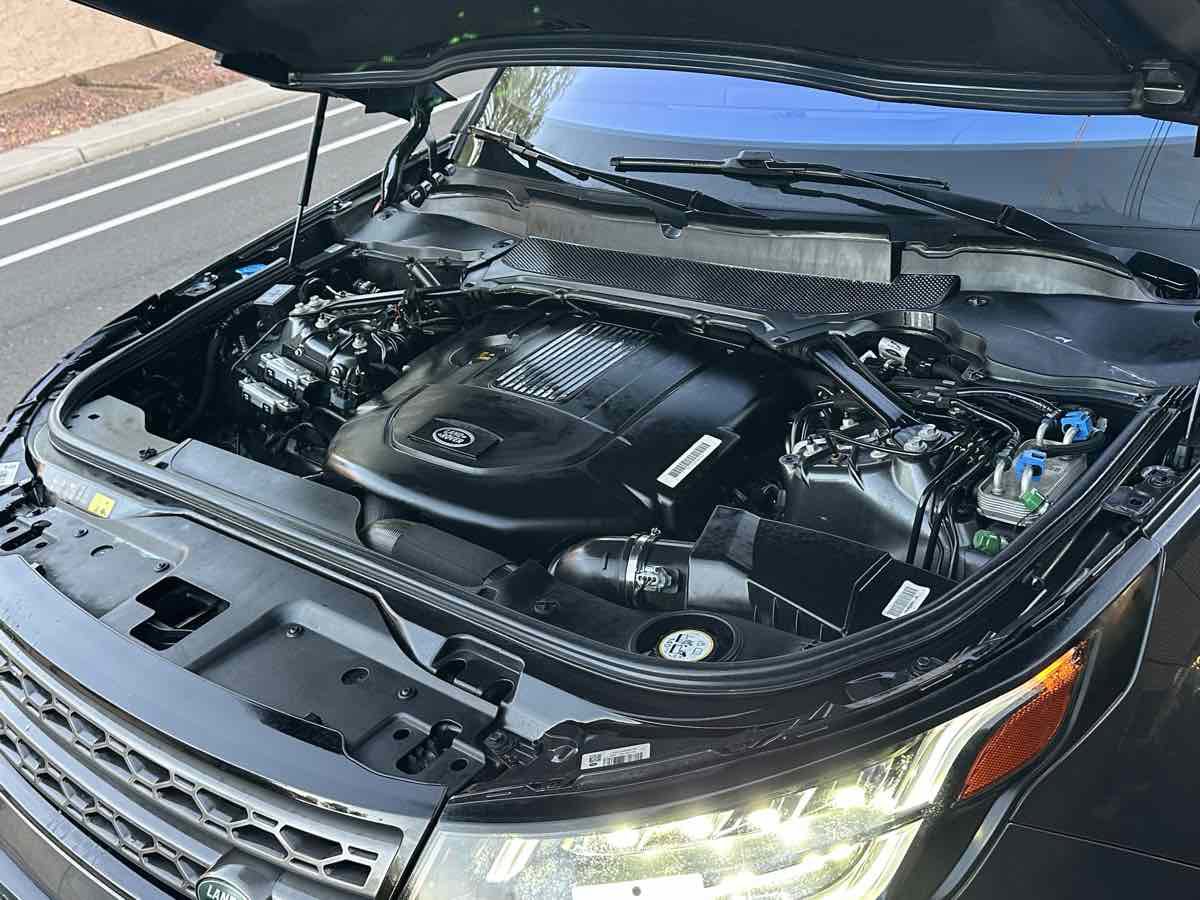 Used 2018 Land Rover Discovery SE image 70