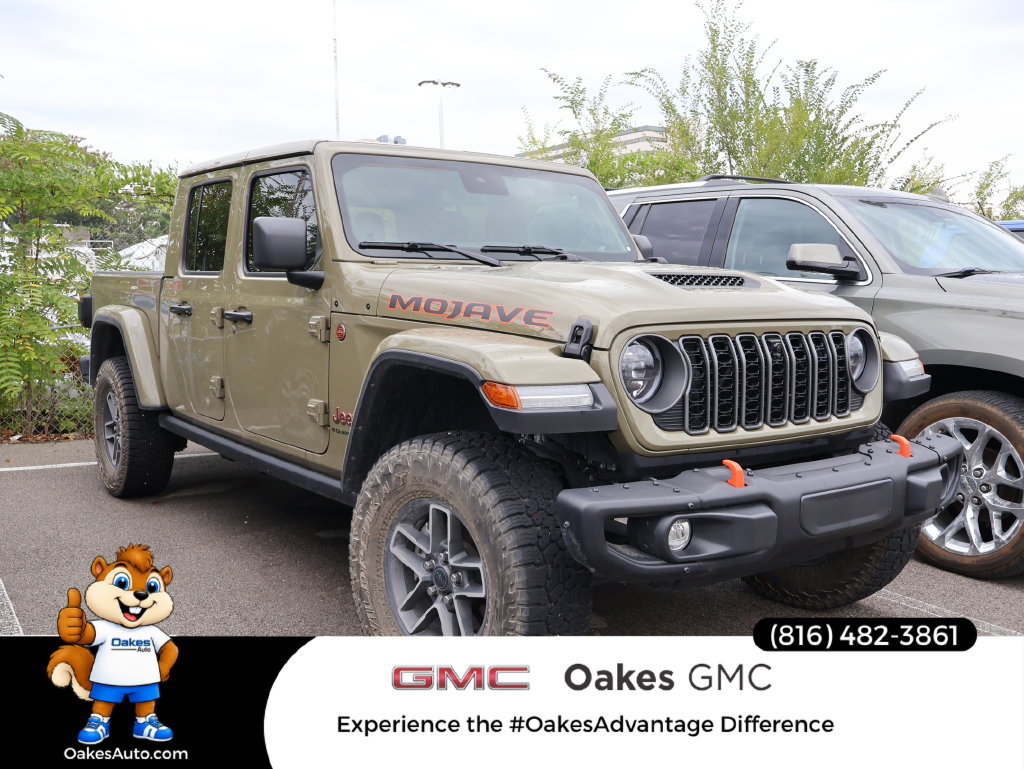 Used 2025 Jeep Gladiator Mojave AWD/4WD image 1