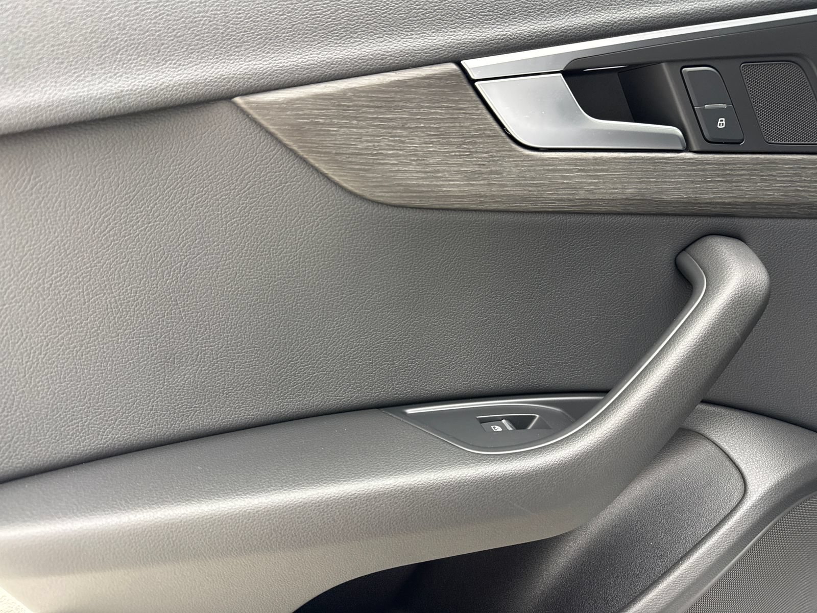 Used 2019 Audi A4 2.0T Premium w/ Convenience Package FWD image 39