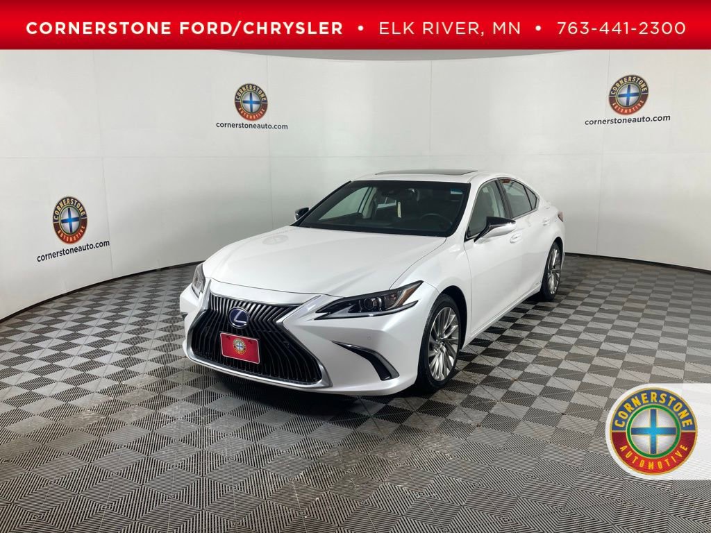 Used 2019 Lexus ES 300h w/ Luxury Package FWD image 1
