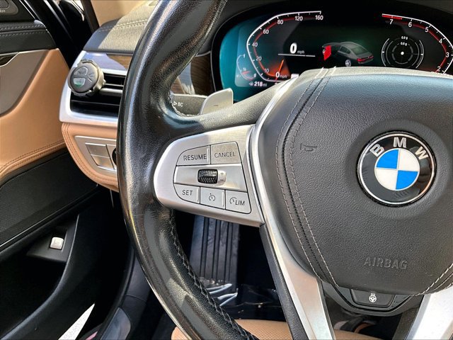 Used 2022 BMW 740i w/ Premium Package RWD image 18