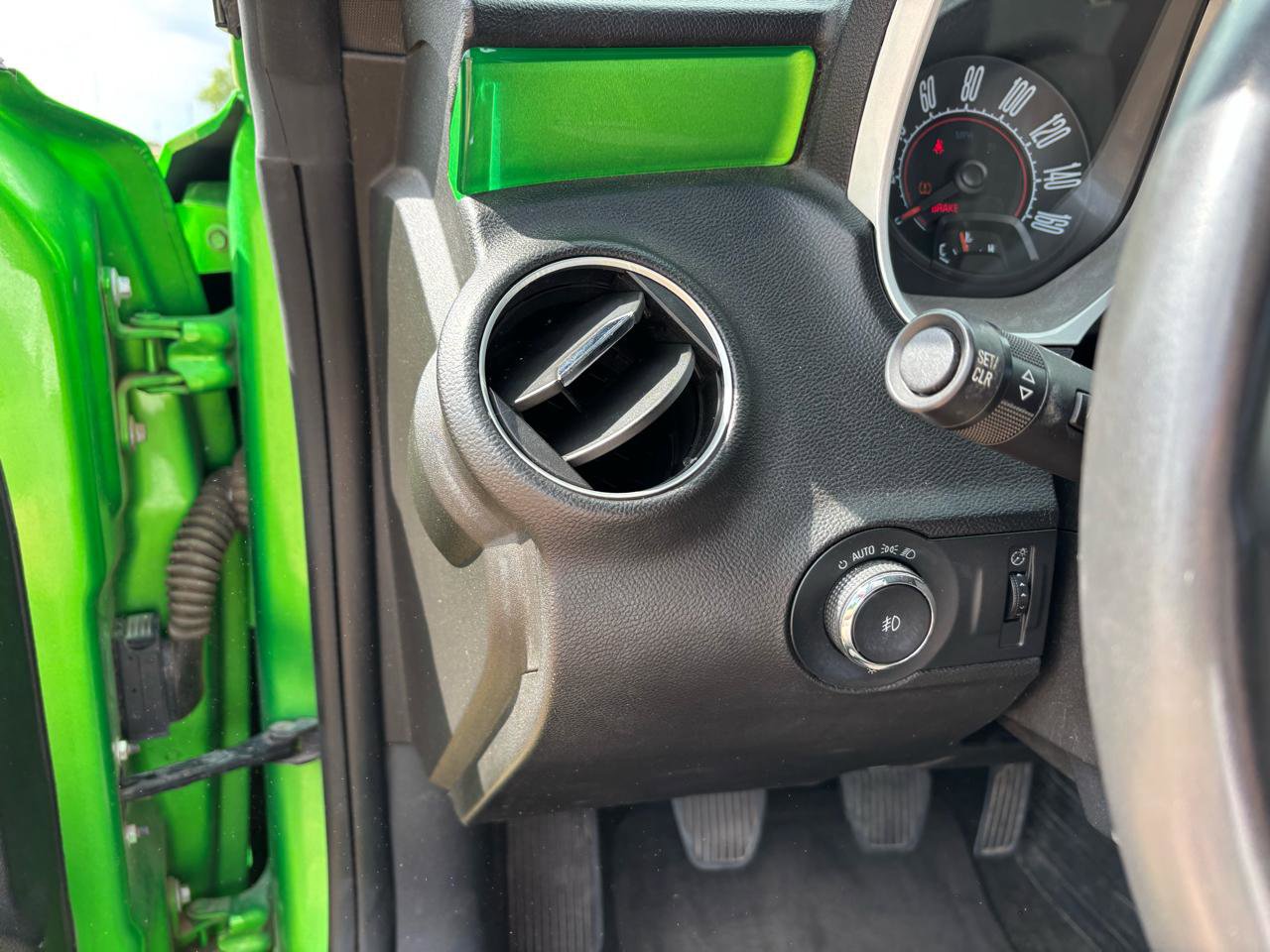 Used 2010 Chevrolet Camaro LT RWD image 12