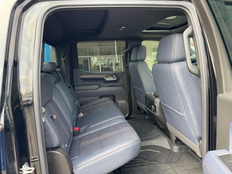 Used 2025 Chevrolet Silverado 1500 High Country w/ High Country Premium Package AWD/4WD image 10