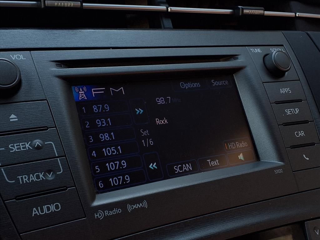 Used 2015 Toyota Prius Three w/ Preferred Accessory Package image 7