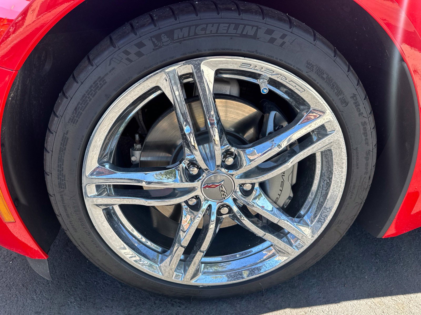 Used 2017 Chevrolet Corvette Stingray Coupe w/ 1LT RWD image 3