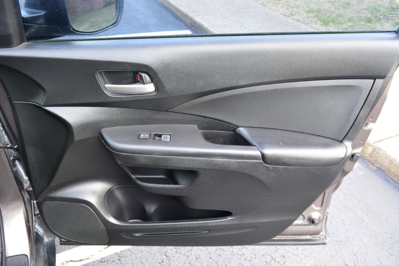 Used 2015 Honda CR-V LX image 16