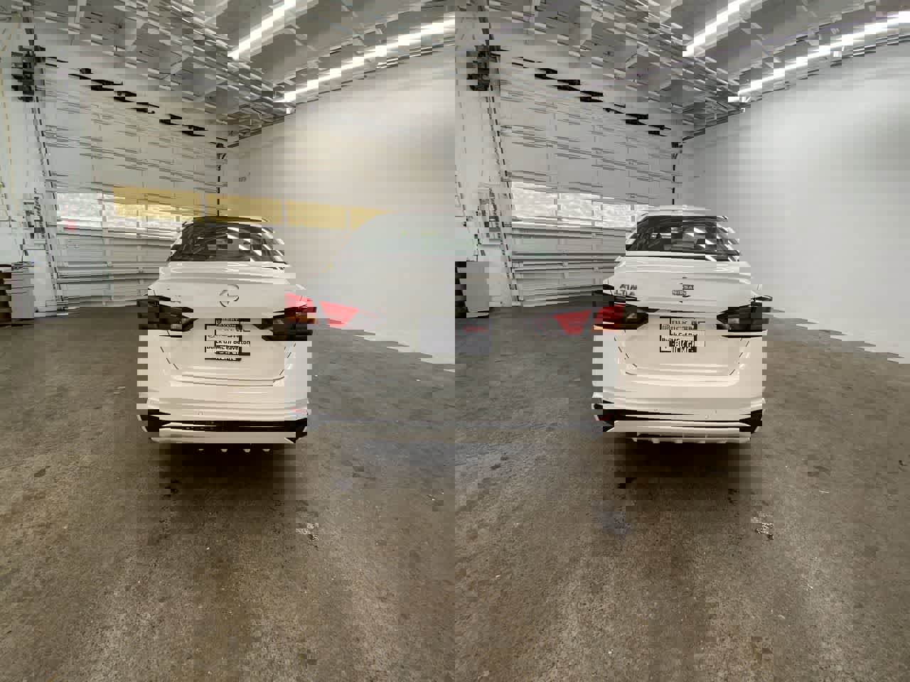 Used 2025 Nissan Altima 2.5 SV image 5