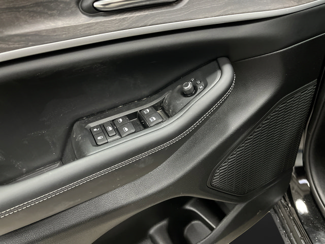 New 2026 Jeep Grand Cherokee Altitude AWD/4WD image 28