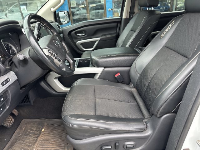 Used 2019 Nissan Titan PRO-4X AWD/4WD image 7