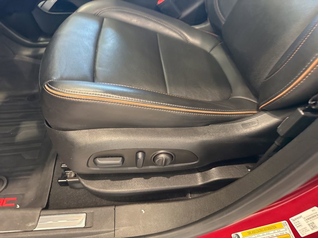 Used 2023 GMC Acadia AT4 w/ Preferred Package image 19