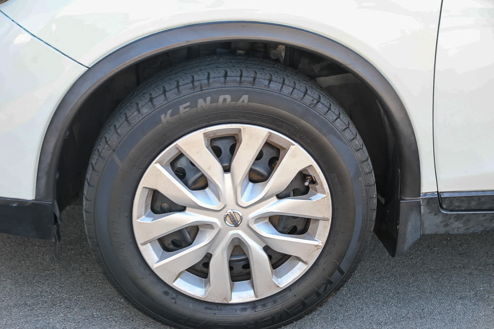 Used 2016 Nissan Rogue S w/ S Family Package FWD image 8