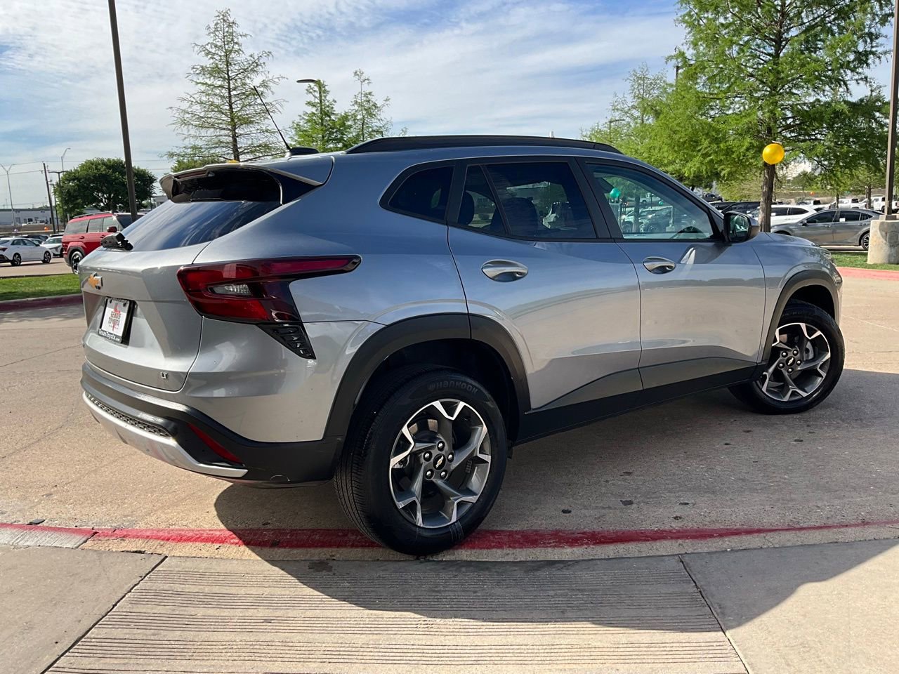 Used 2025 Chevrolet Trax LT image 6