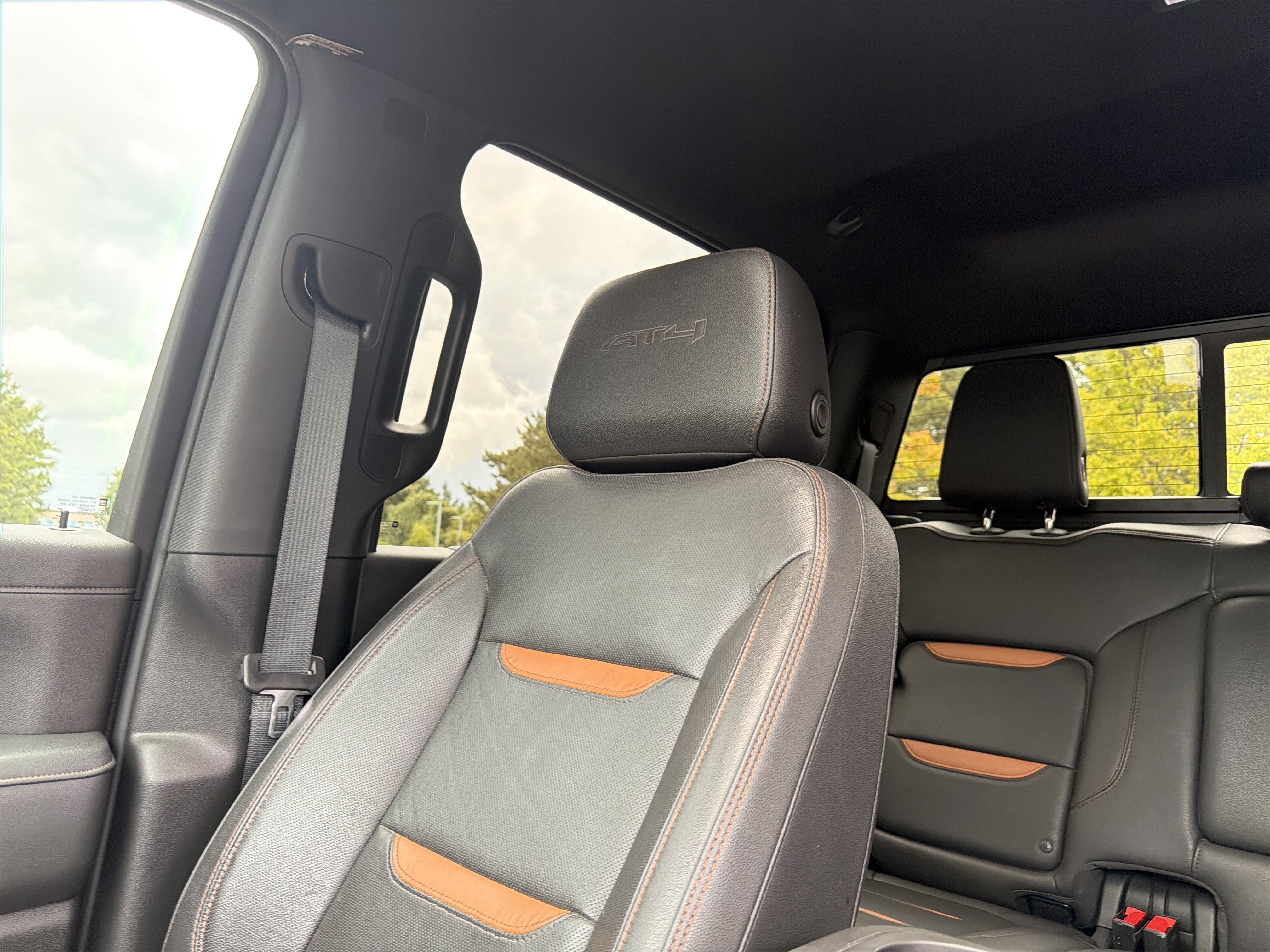 Used 2022 GMC Sierra 2500 AT4 w/ AT4 Premium Plus Package AWD/4WD image 20
