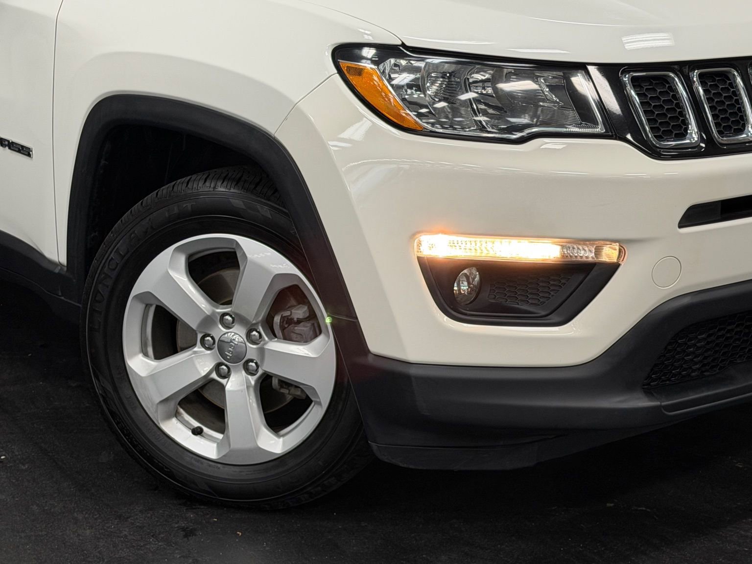 Used 2018 Jeep Compass Latitude image 4