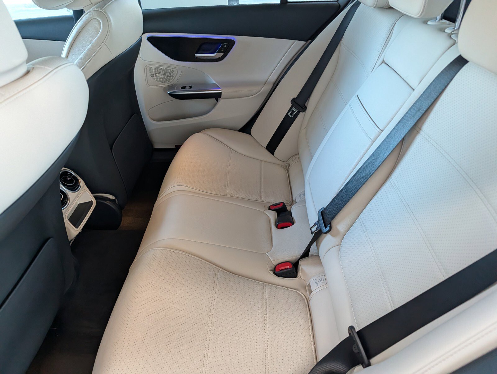 Used 2024 Mercedes-Benz C 300 4MATIC Sedan image 11